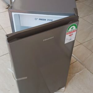 hisense-94L-fridge2.jpeg